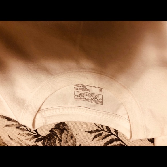 SOLD White mens tee - Picture 3 of 3